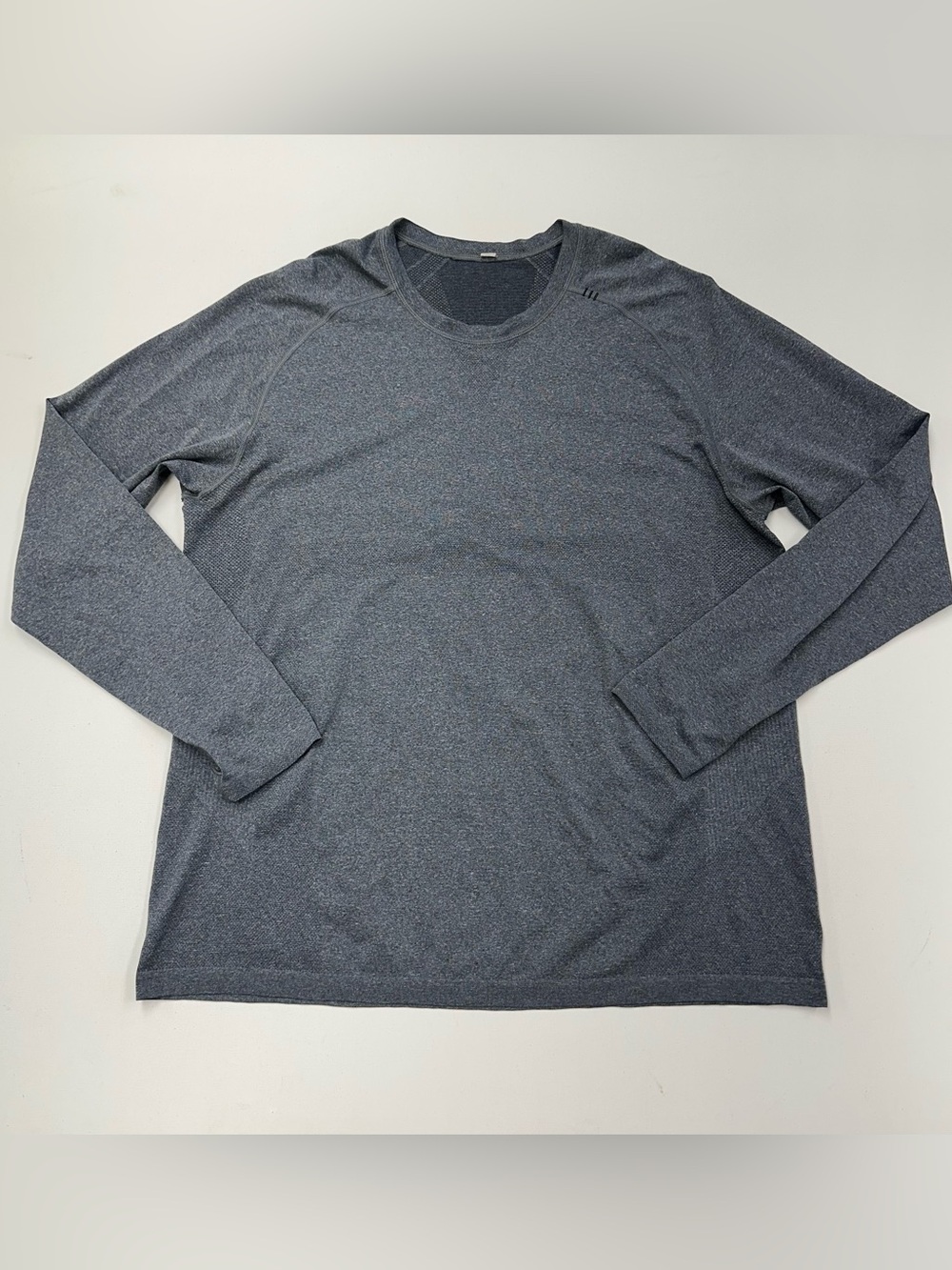 Lululemon Metal Vent Tech Long Sleeve Shirt Mens 2XL Gray Performance Active Gym